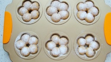 怎样做漂亮的咖啡花朵小面包？