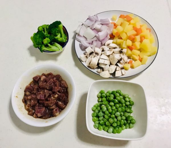 咖喱鸡肉杏鲍菇饭