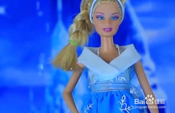 如何给芭比娃娃制作衣服