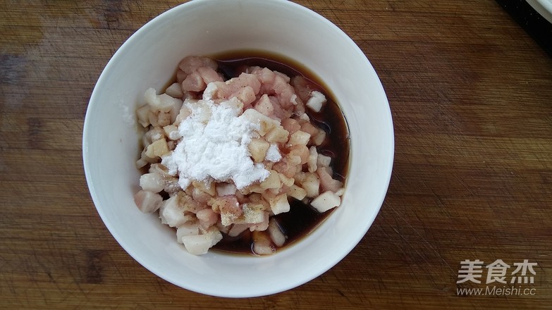 茄子肉丁手擀面