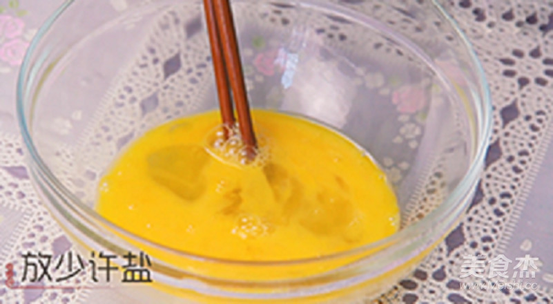 青椒炒鸡蛋的做法