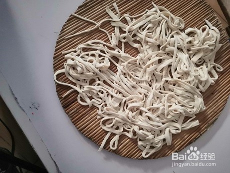 手擀面条的制作方法
