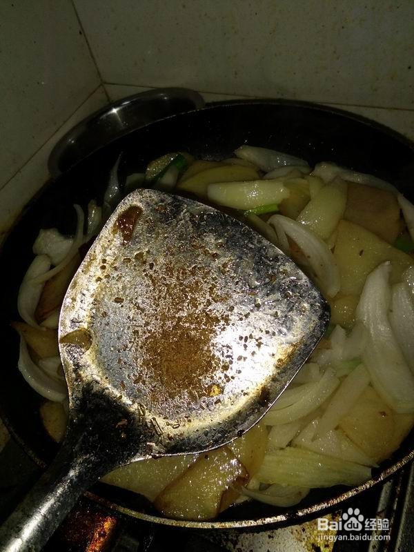 干锅菜——油豆腐洋芋五花肉