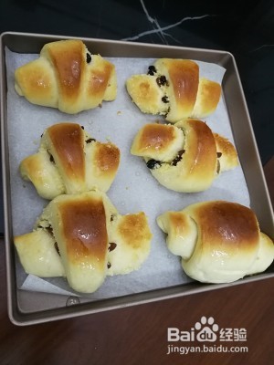 怎么做美味的椰丝葡萄面包