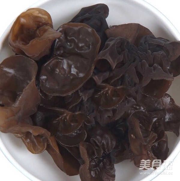 凉拌黑白木耳