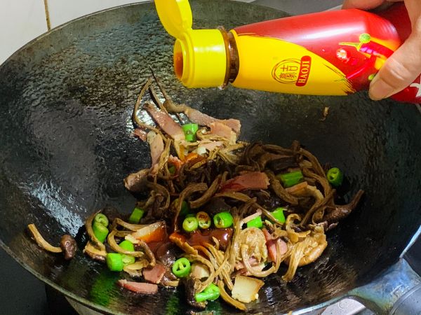 川香干锅茶树菇