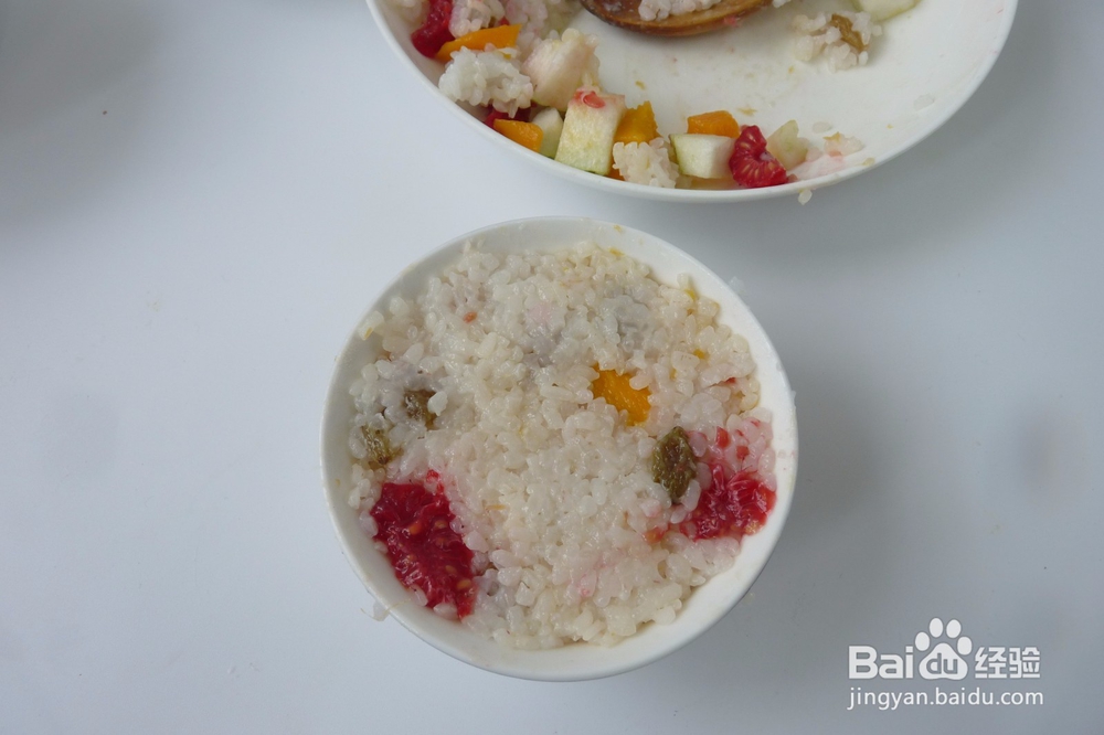 美味开胃的水果饭布丁