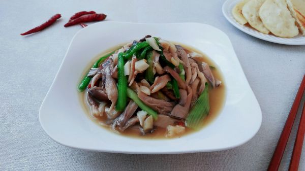 平菇蚝油蒜椒菜