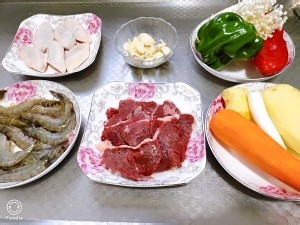 怎样制作家庭版三汁焖锅