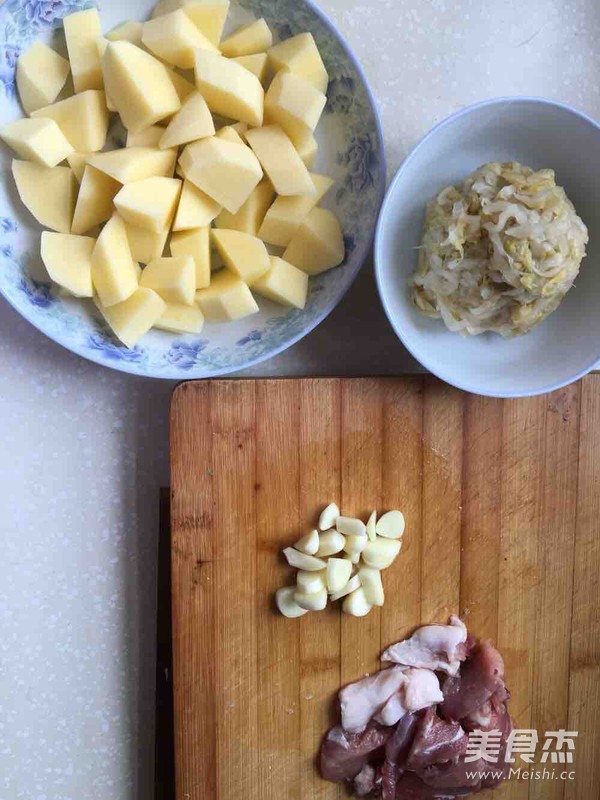 伊旗猪肉烩酸菜