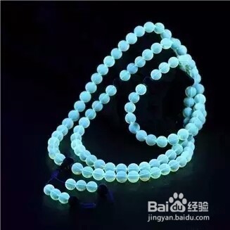 紫光灯下辨琥珀如何辩琥珀-技术贴