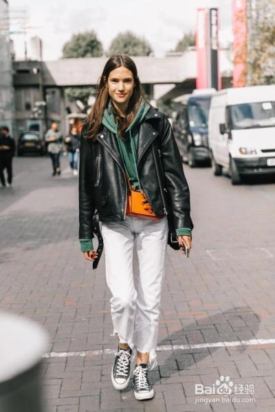 你的帽T原来还能这样搭！一件混搭三款外套打造多变的街头风范