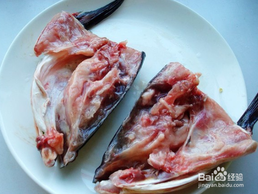 鱼头苕粉煲的做法