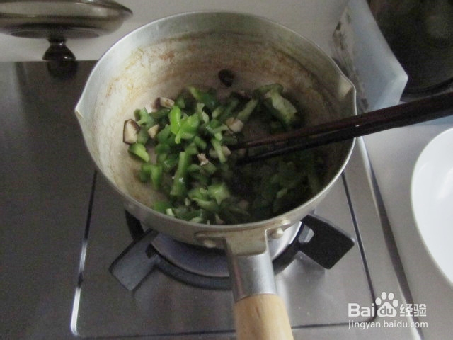 青椒香菇蛋炒饭