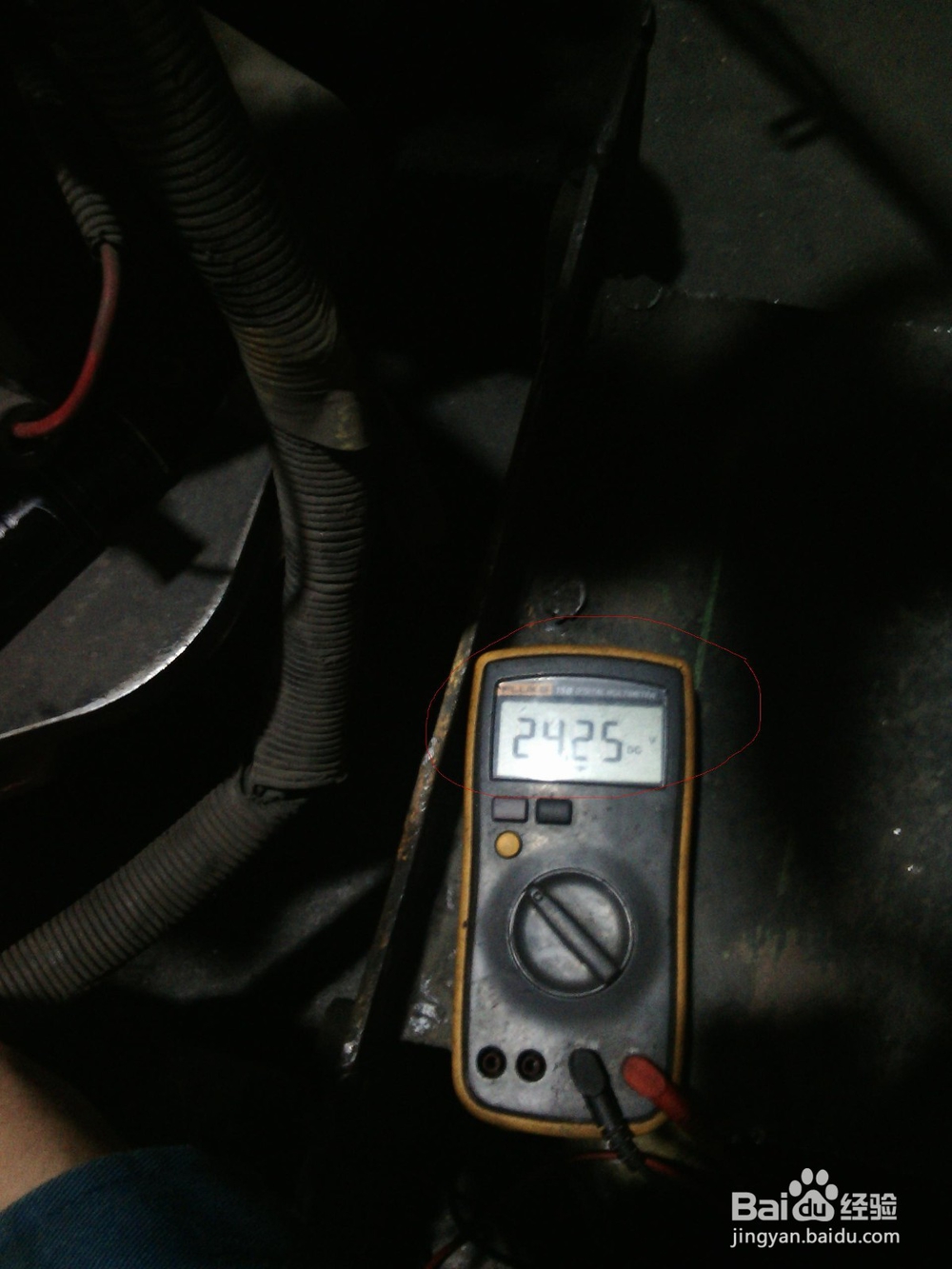 工厂用2T拖头车不能前后移动怎么办