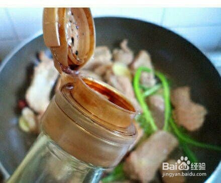 学做蒜香辣排骨