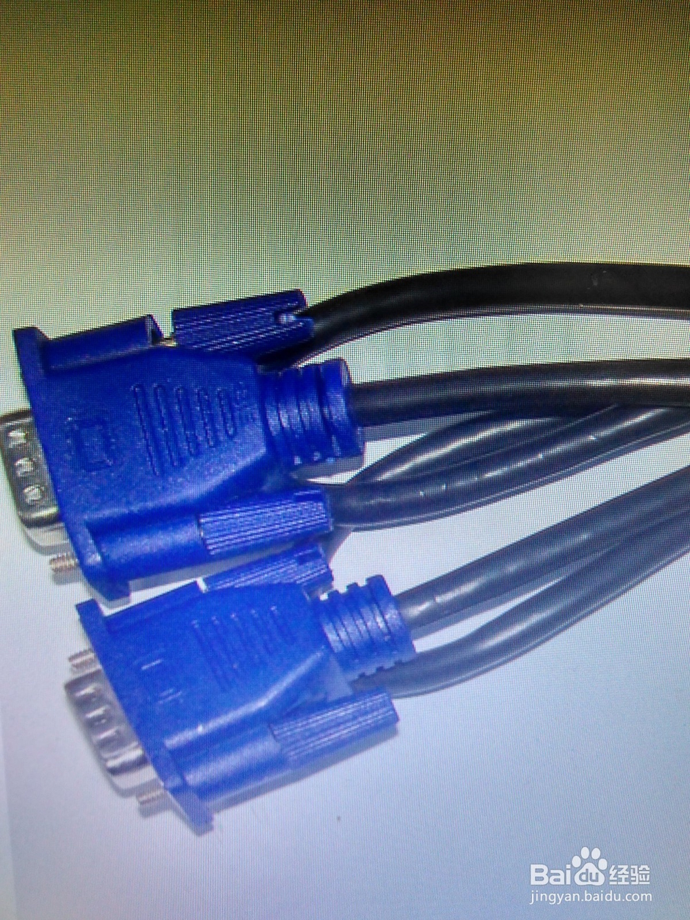 电脑屏幕出现雪花是怎么回事