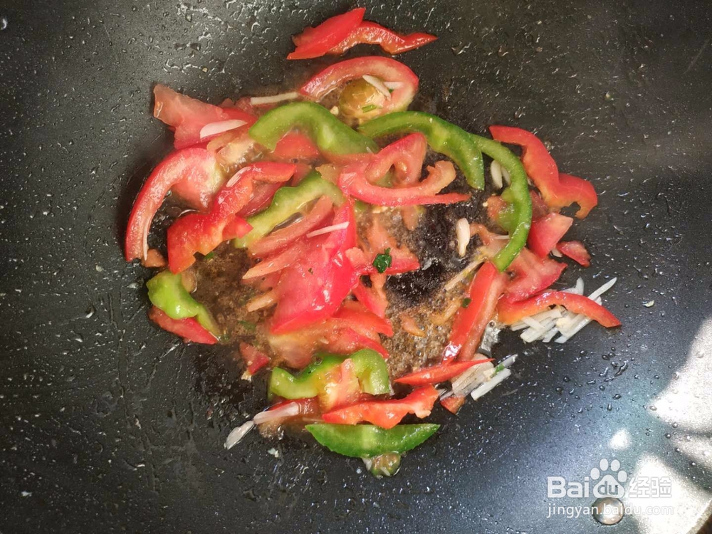 苦瓜炒鸡蛋做法(一)