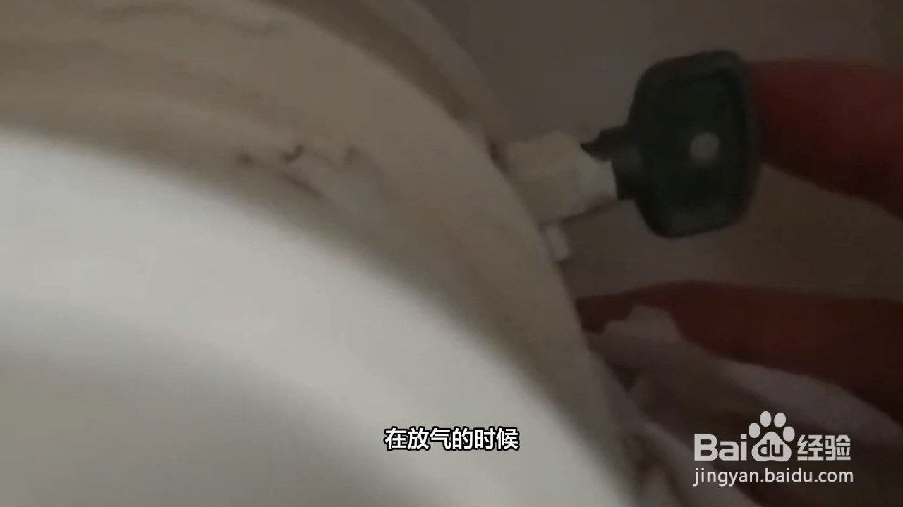 暖气片上面热下面凉怎么解决