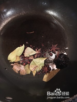 家常土豆炖排骨如何做？