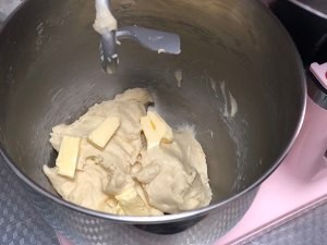 超软牛奶餐包做法