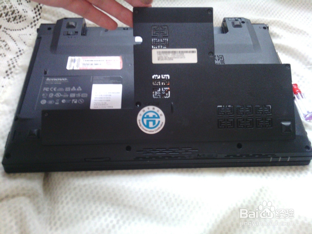 联想B40笔记本 硬盘拆装：[3]联想B40笔记本