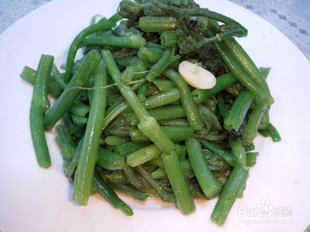 怎样做清爽可口的清炒南瓜藤？