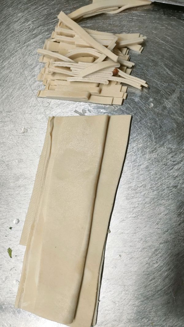 快手凉拌豆腐皮