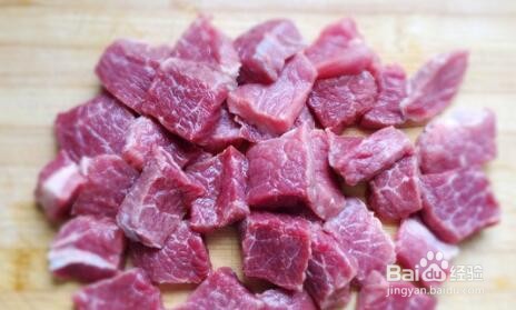 如何自制美味的咖喱土豆炖牛肉