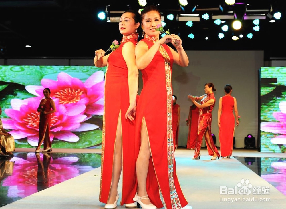 中老年旗袍走秀教程