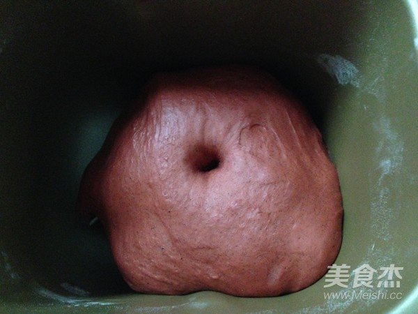 “中国红”蒸面包