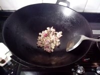 怎么做肉丁烧青豆