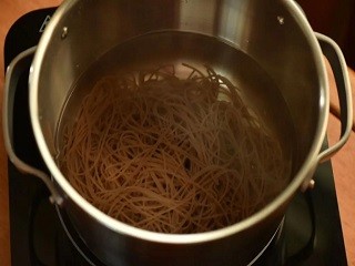 朝鲜冷面怎么做？