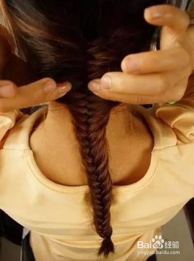 头发怎么扎好看?老是披头散发可不好