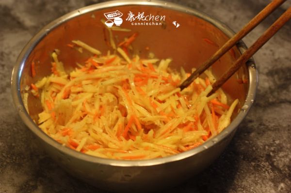 红枣小米糊、土豆丝煎饼