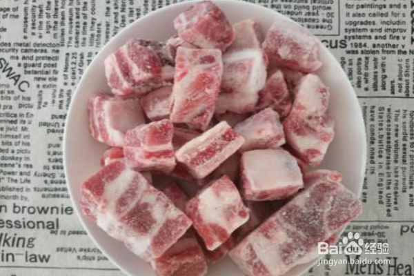 如何才能够将冰冻的肉类快速解冻？