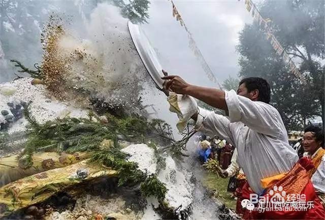 西藏人煨桑的具体过程,为什么要煨桑?