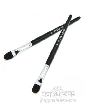 化妆必备哪些刷子