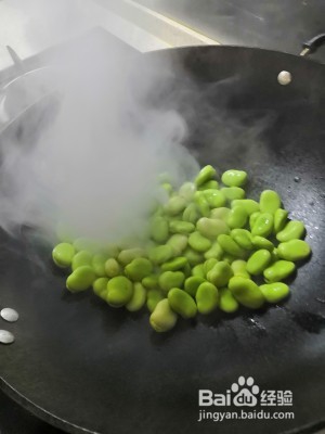 食补养生葱香蚕豆的做法