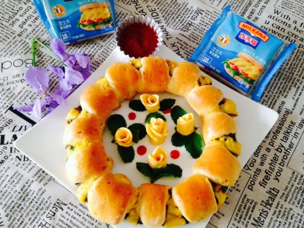 芝士肉馅花环包