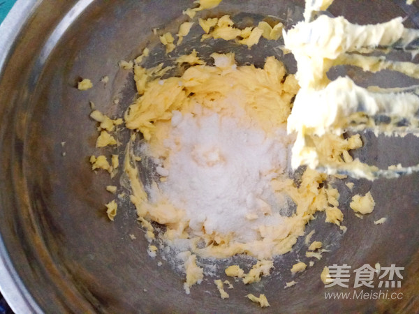 黑加仑黄油蛋糕