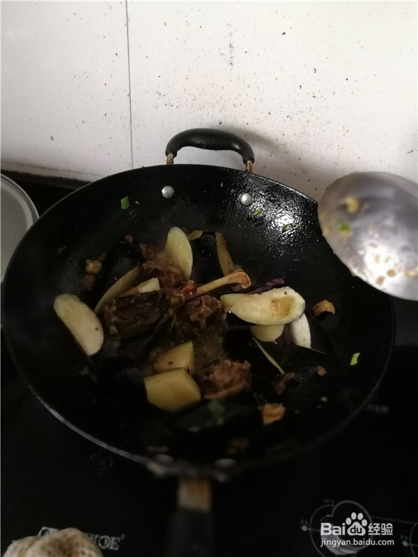 鸡肉菜炖茄子