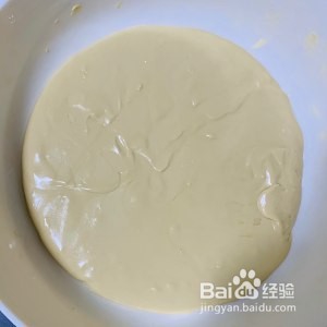如何制作红糖椰丝豆沙糯米饼