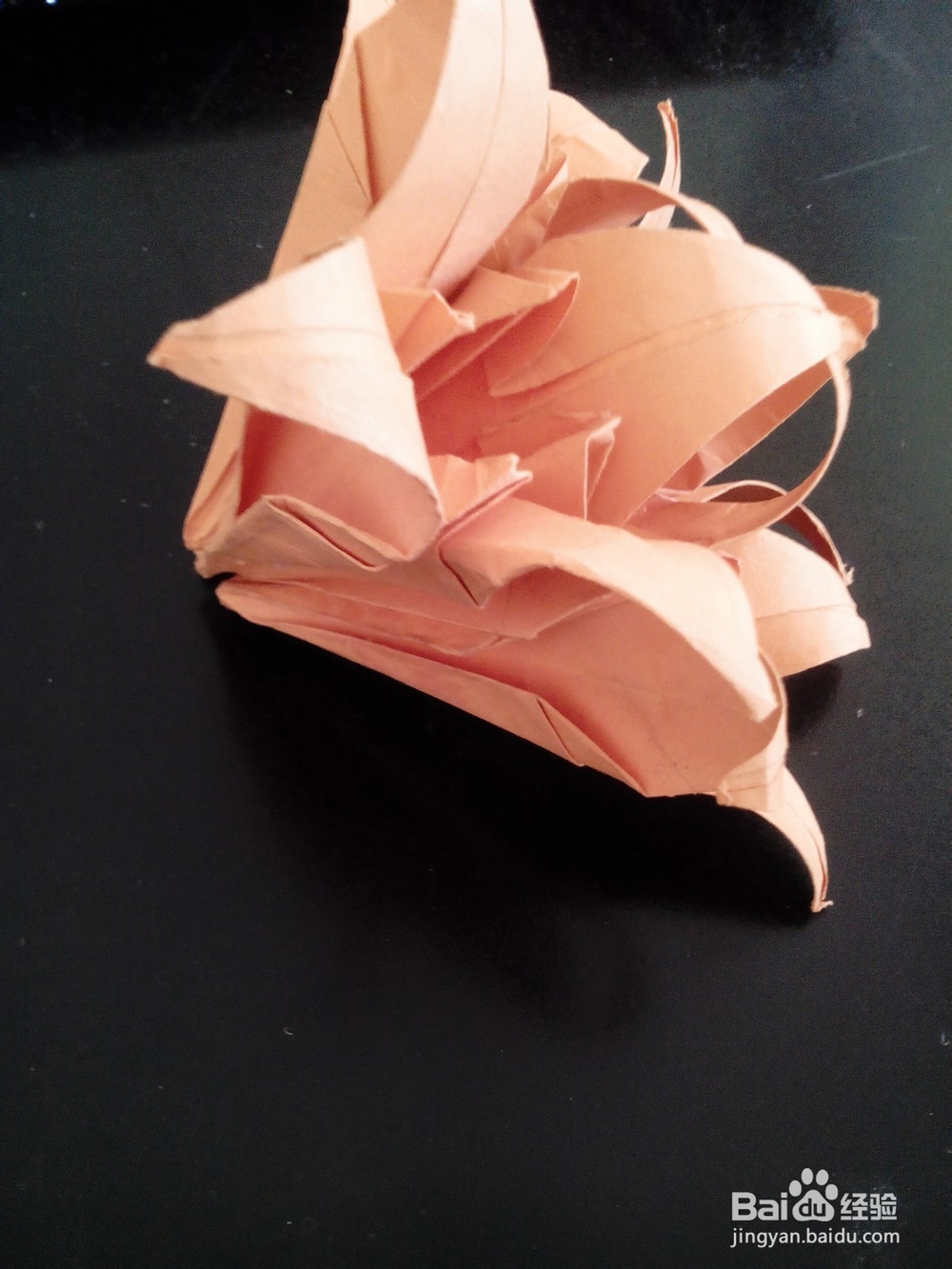 如何折纸花：[5]百合花球怎么做？