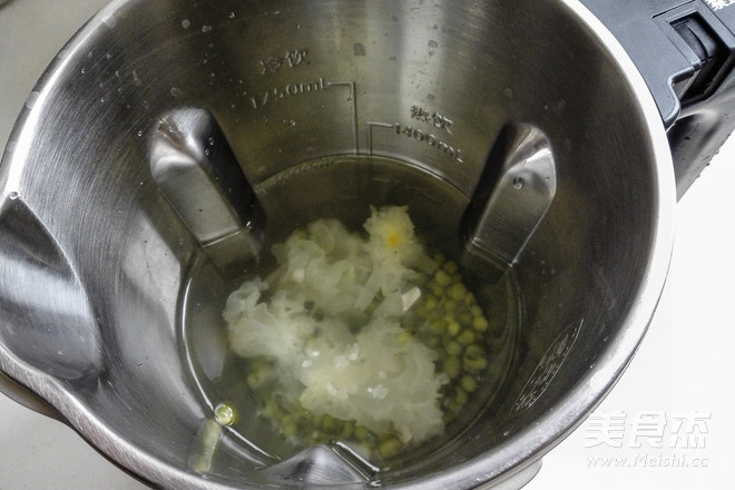 翡翠银耳羹的做法