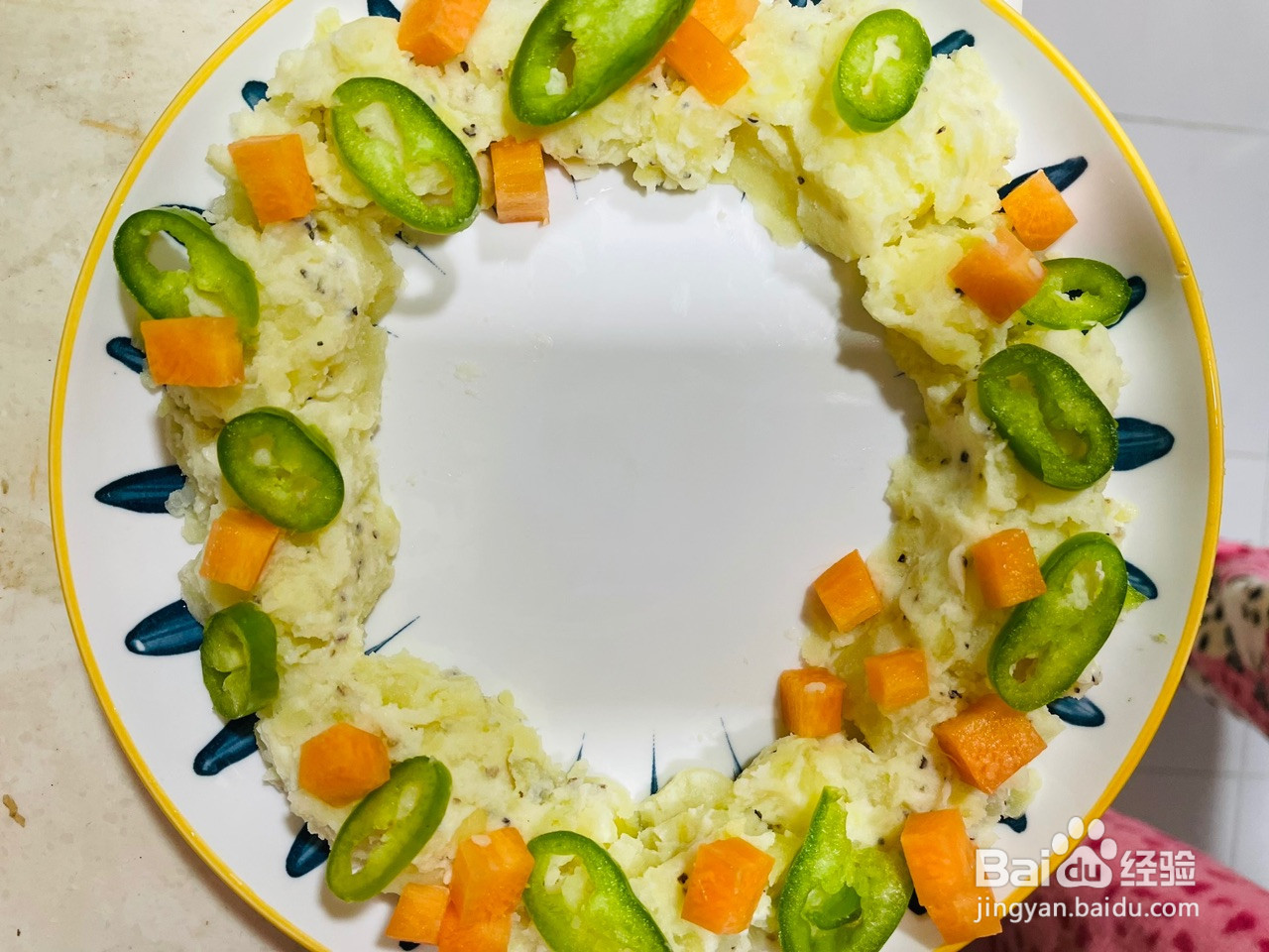 圣诞花环沙拉的做法