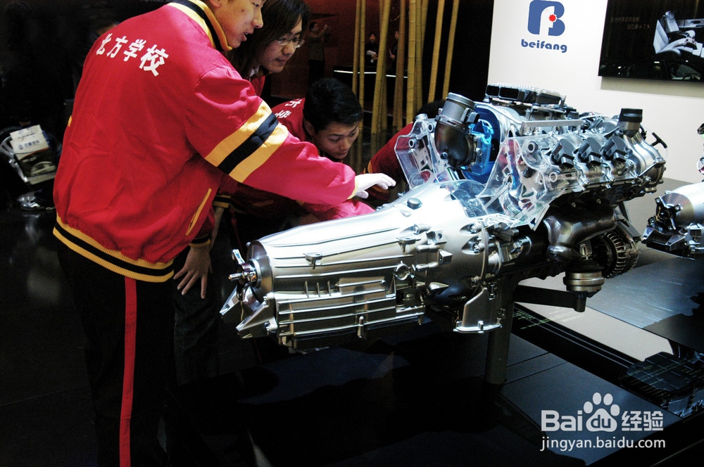 在夏天高温的季节，要对轮胎做怎样的养护？