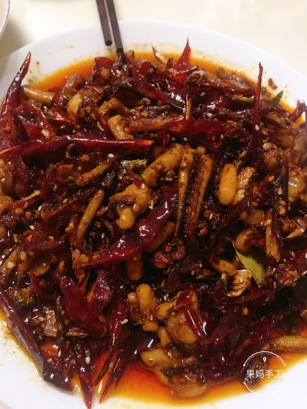 鱿鱼须里找辣椒