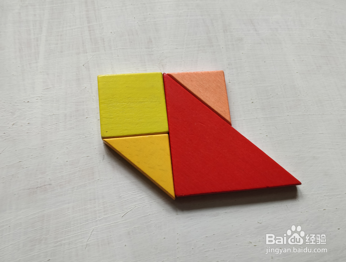 用七巧板如何拼一只站着休息的海鸥?