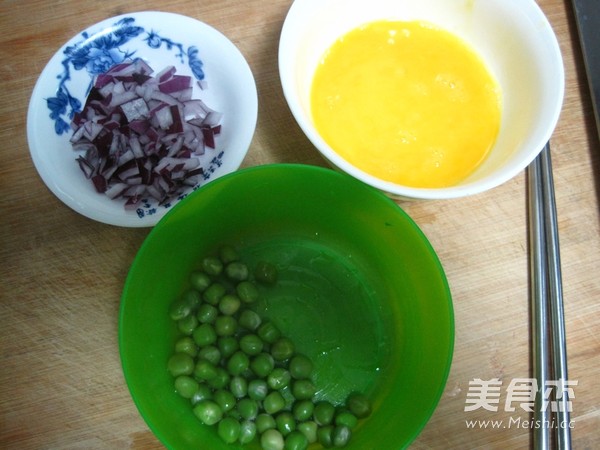 青豆肉末蛋炒饭